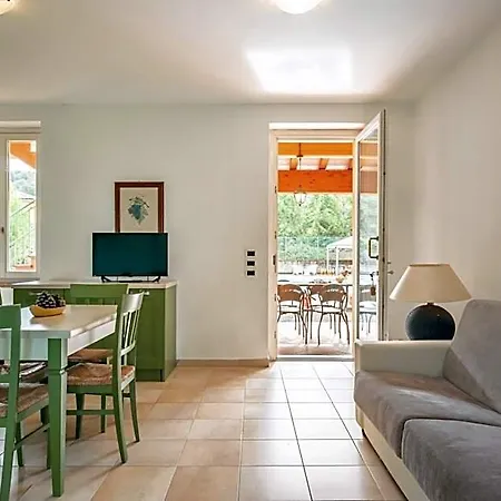 Hotel Ombra E Scarlino